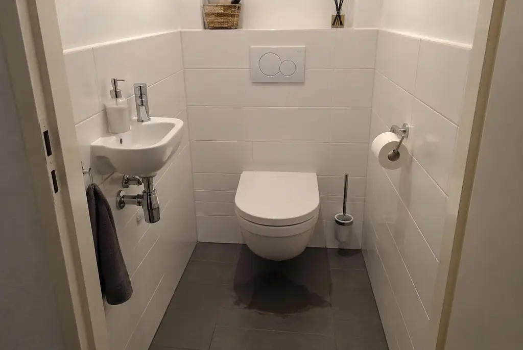 Lekdetectie Tienhoven – natte vloer bij een toilet